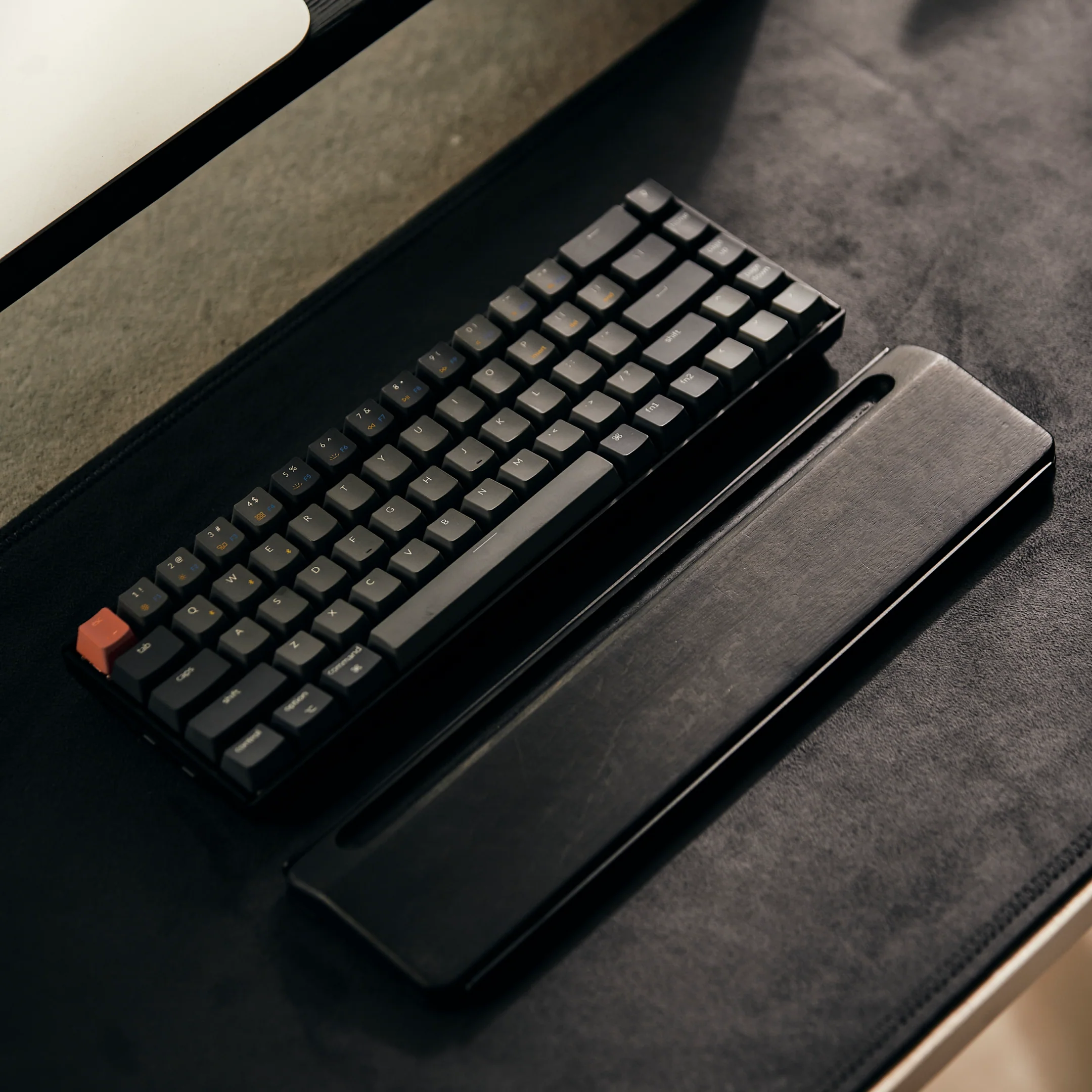 EASE KEYBOARD PALM REST - Image 24