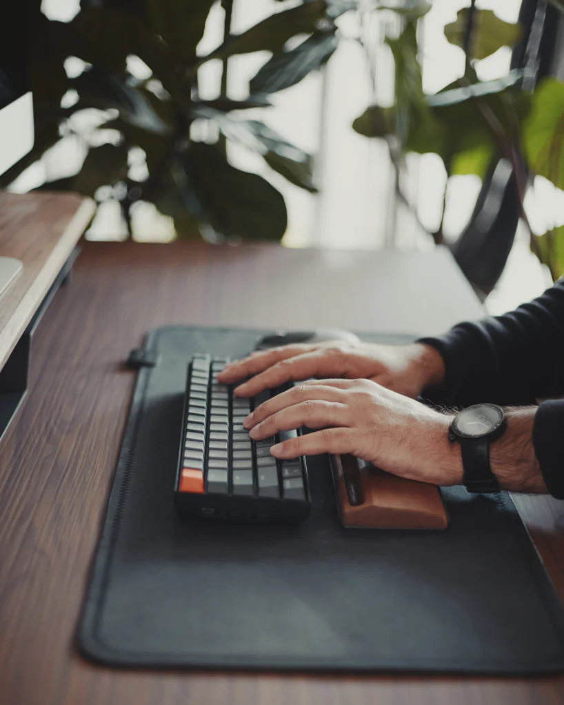 EASE KEYBOARD PALM REST - Image 6