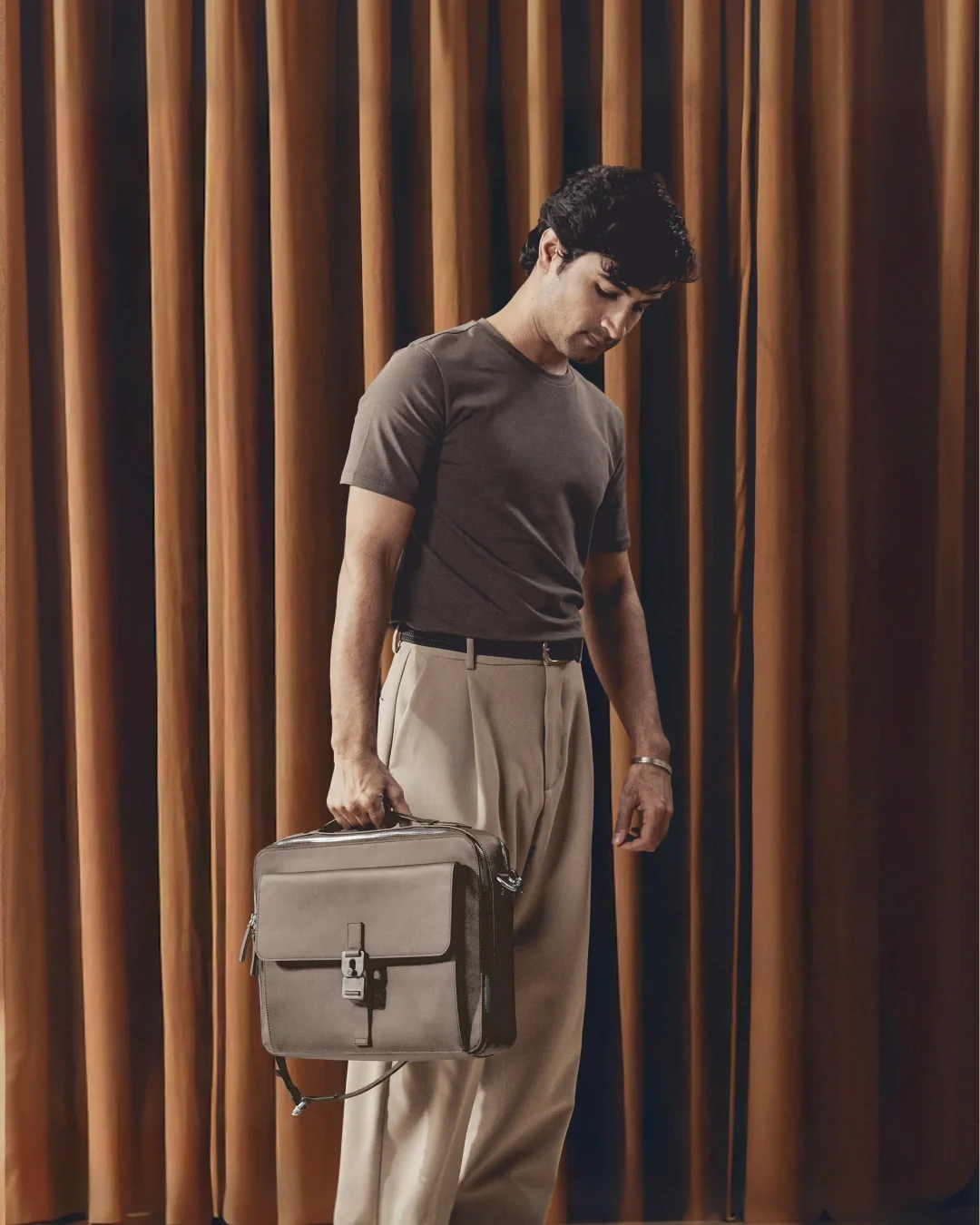 FATHOM BRIEFCASE - Image 36