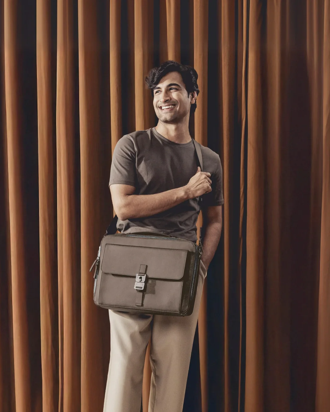 FATHOM BRIEFCASE - Image 37