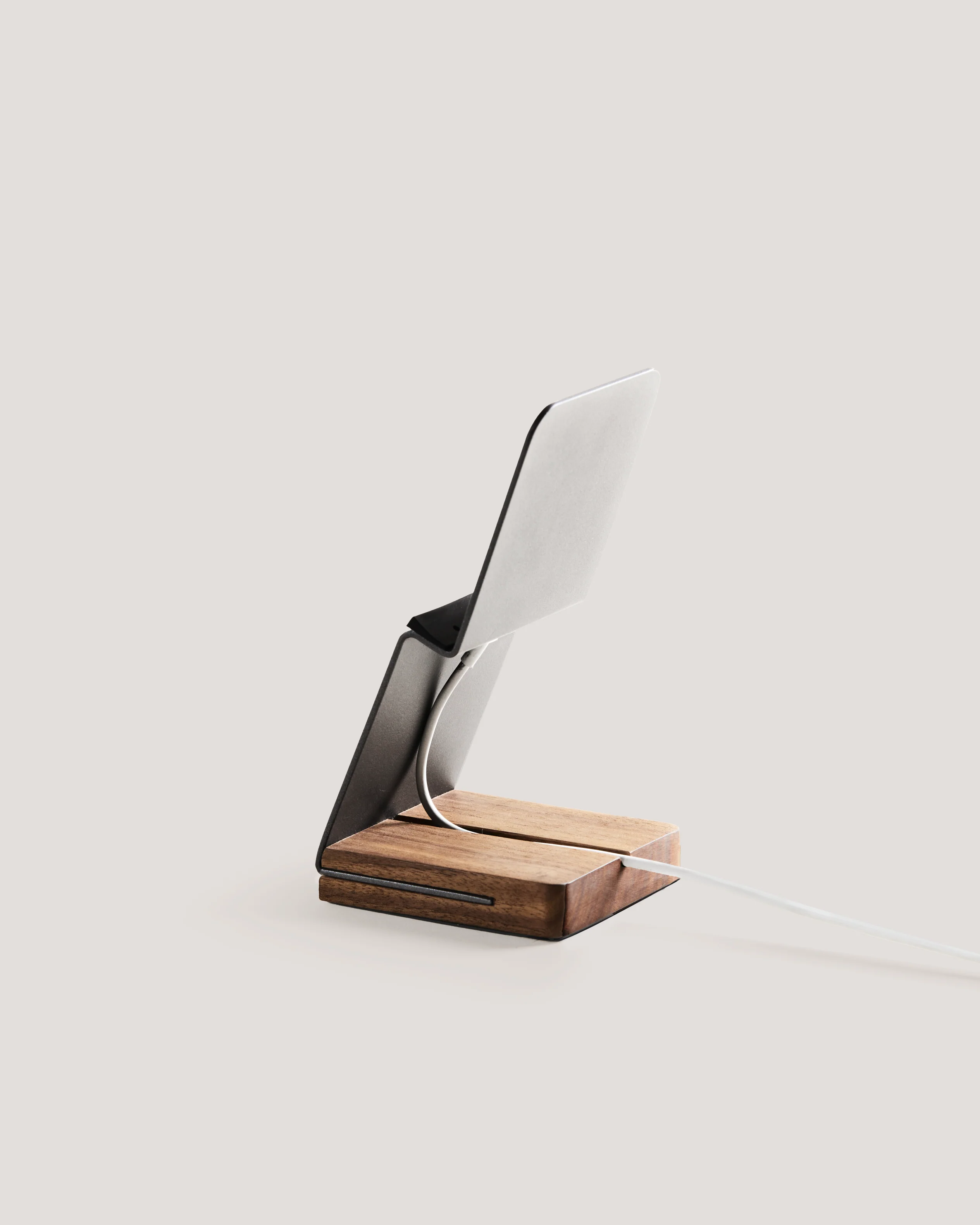 HANDS-ON MOBILE STAND - Image 4