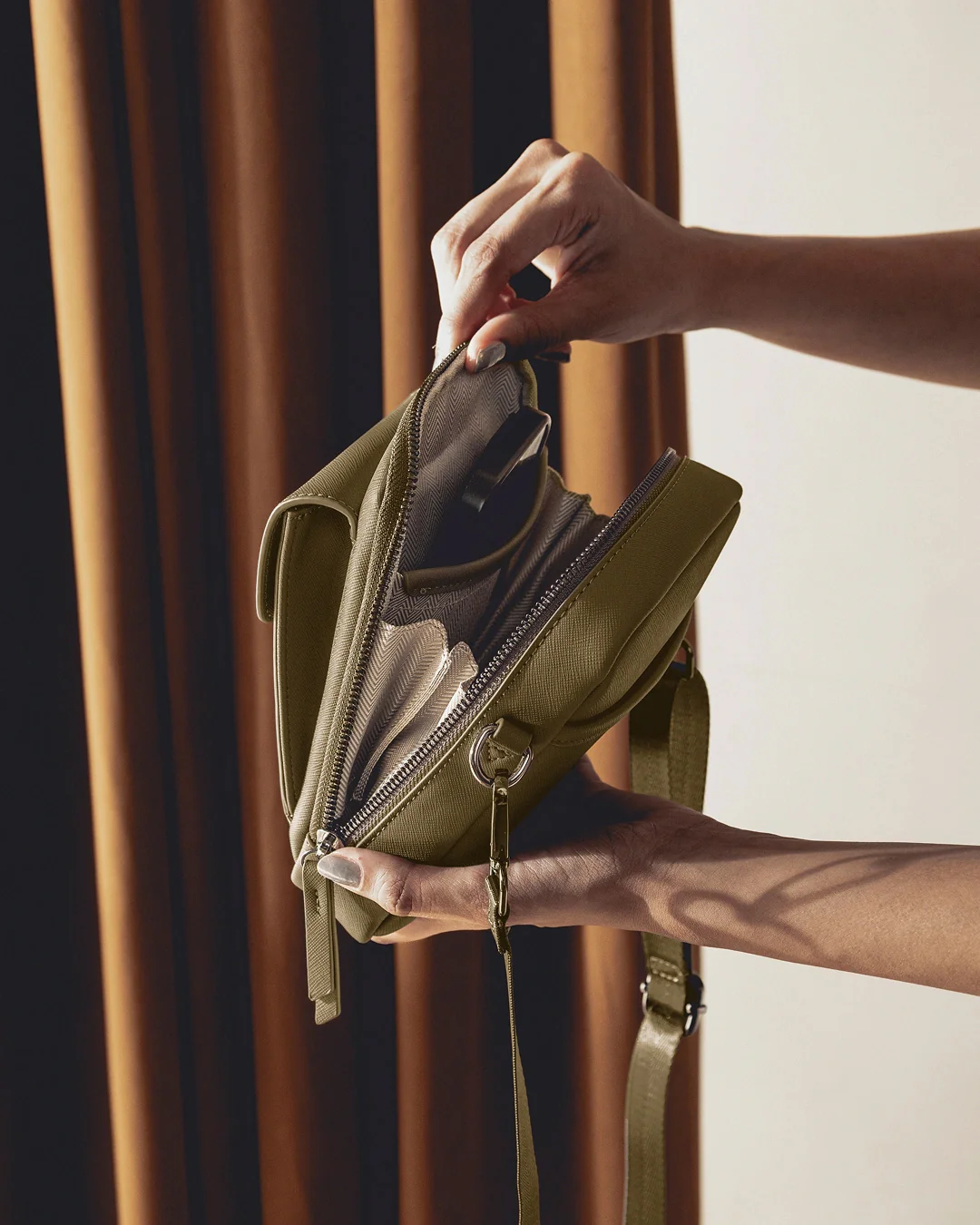 NOMA SHOULDER BAG - Image 36