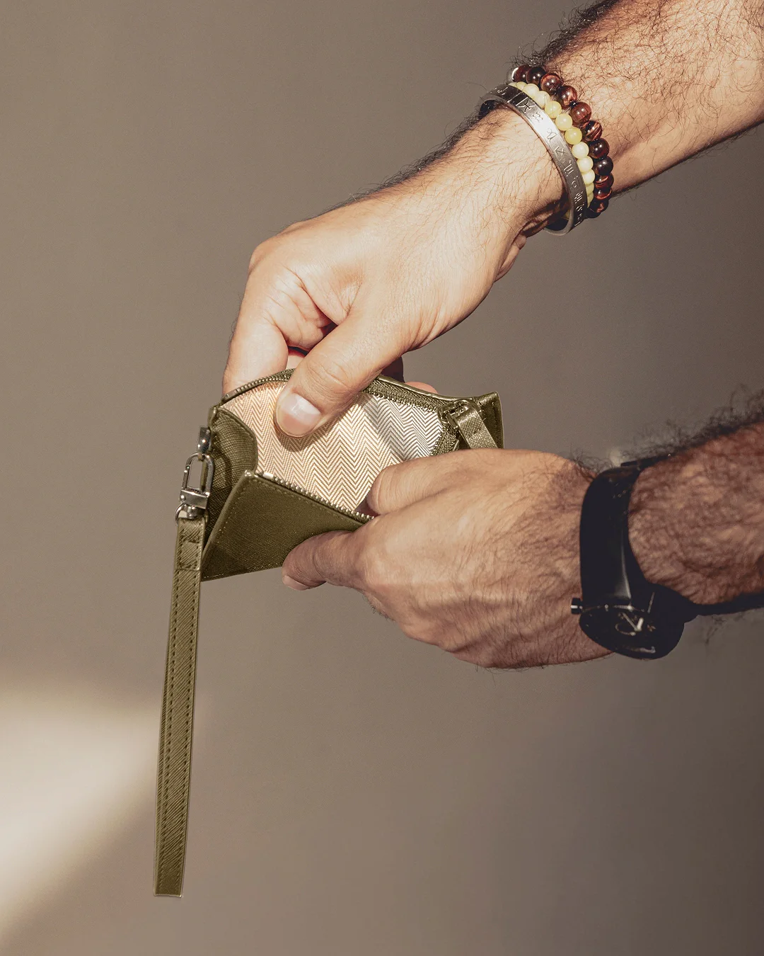OKAN ZIPPER WALLET - Image 18