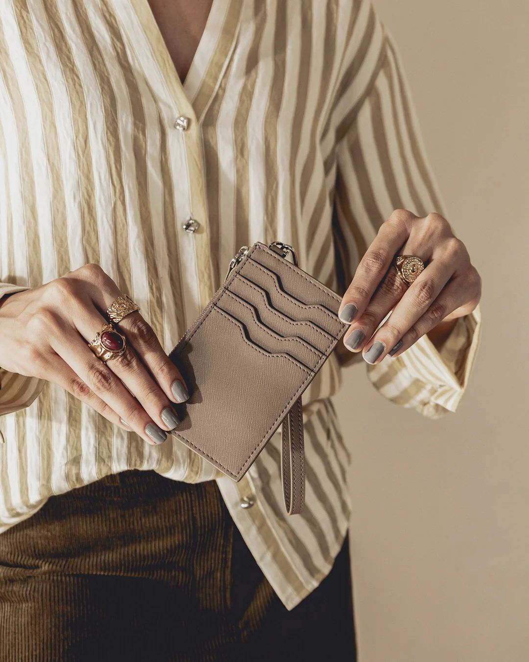 OKAN ZIPPER WALLET - Image 14