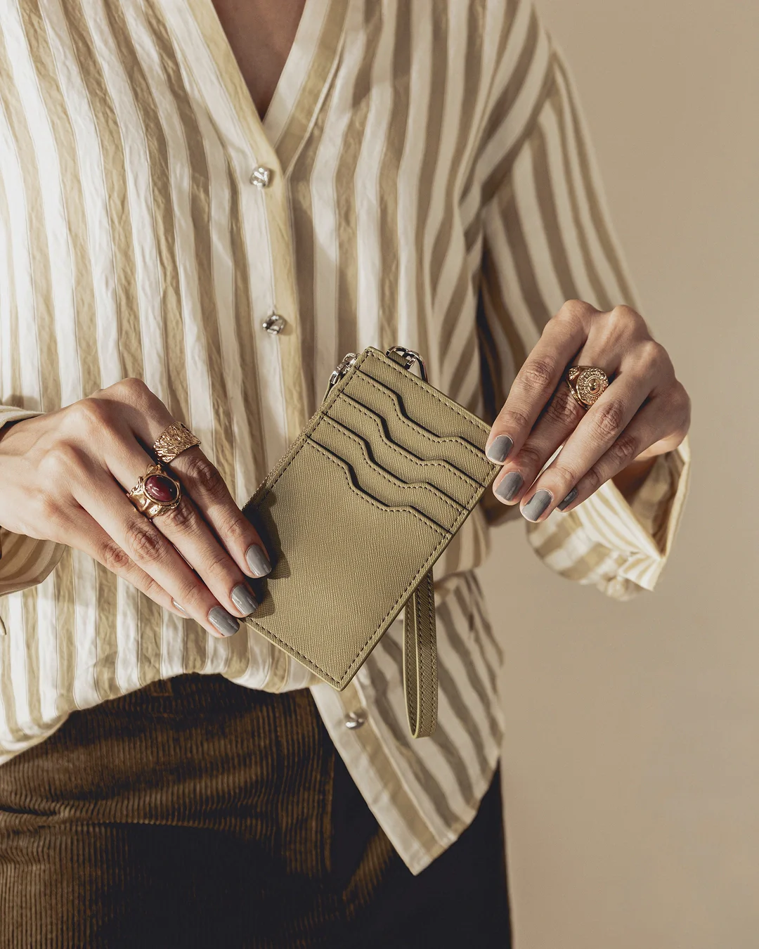OKAN ZIPPER WALLET - Image 19