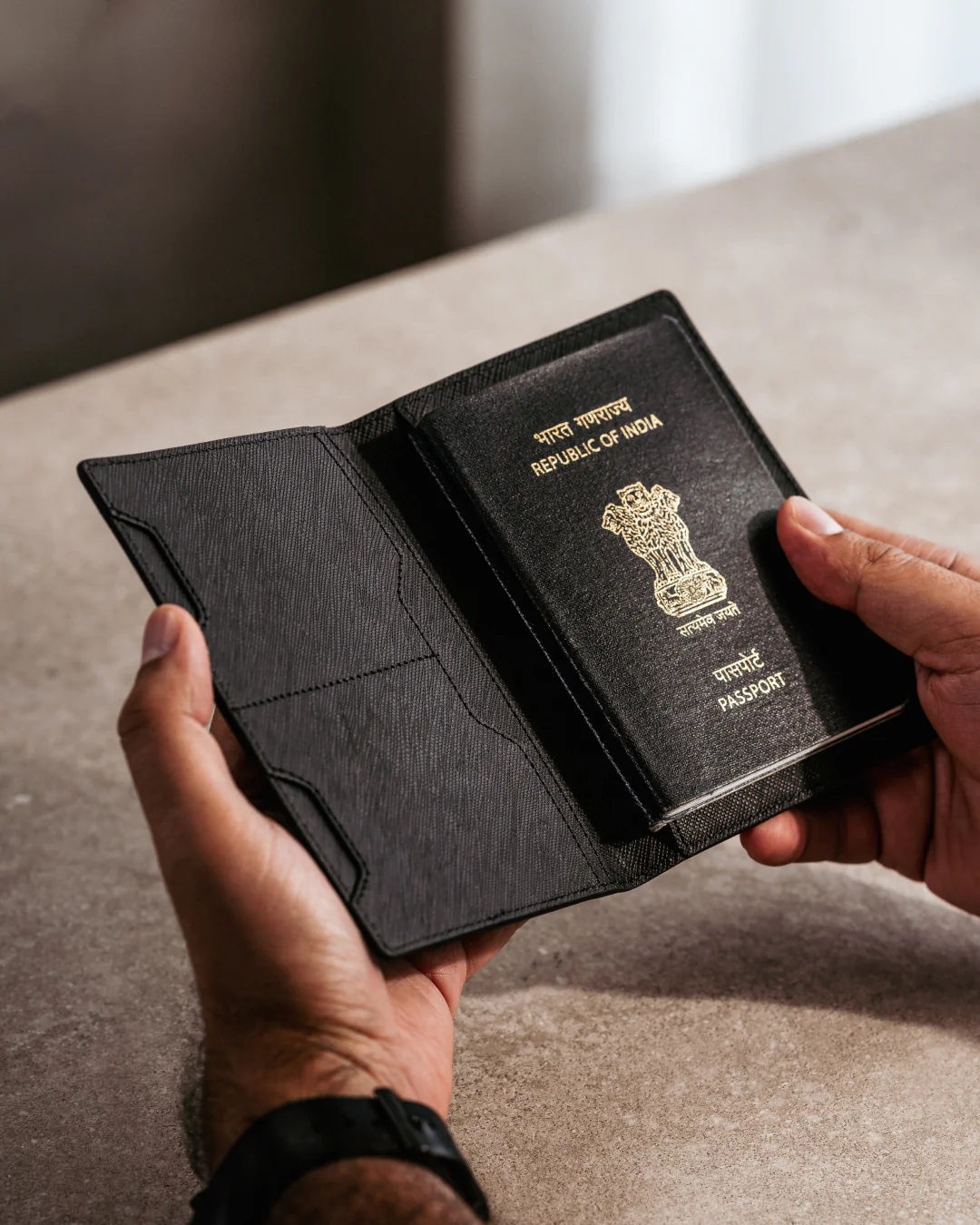 SEEK PASSPORT WALLET - Image 20