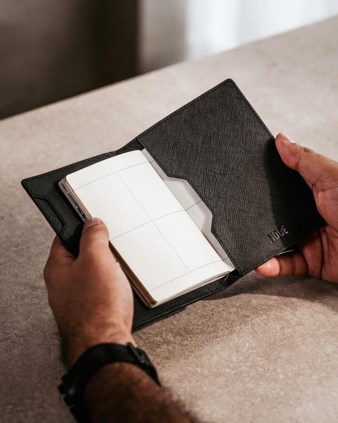 SEEK PASSPORT WALLET - Image 22