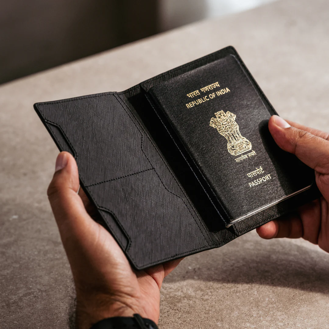 SEEK PASSPORT WALLET - Image 14